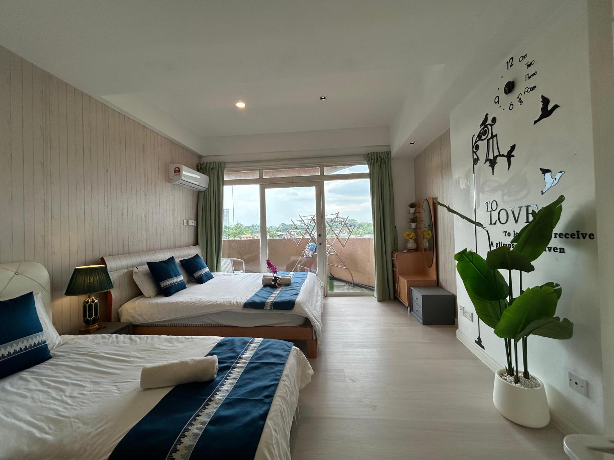 Riverbank Suites Waterfront 쿠칭 외부 사진